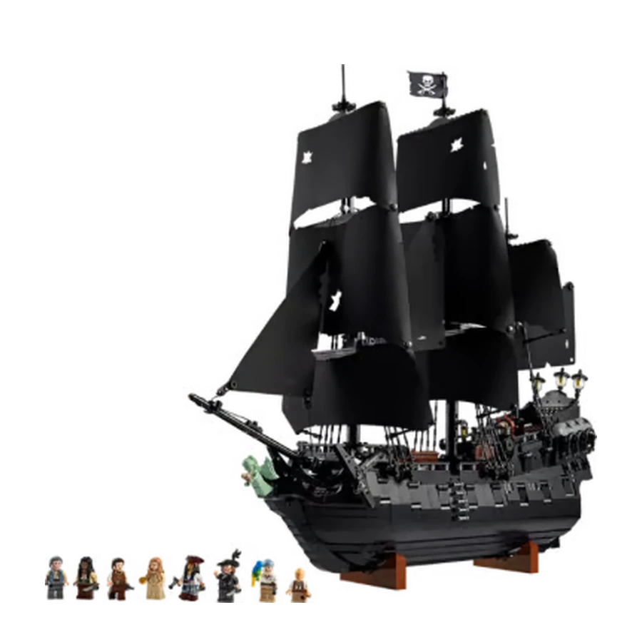 LEGO icons Classic Pirate Ship Brick Display Model