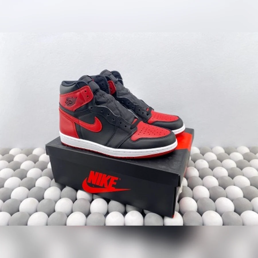 Jordan 1 High Black Red