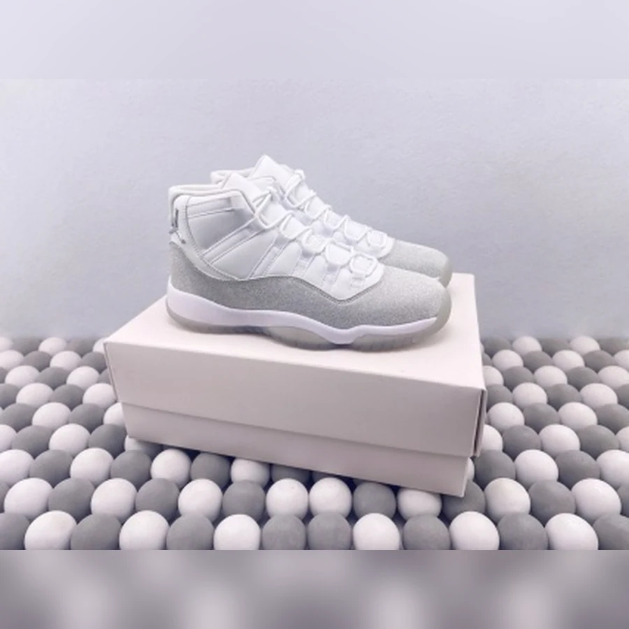 Jordan 11 White Metallic Silver