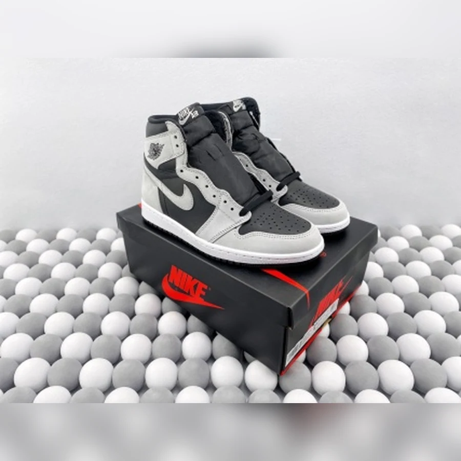 Jordan 1 High Black Light Smoke Grey