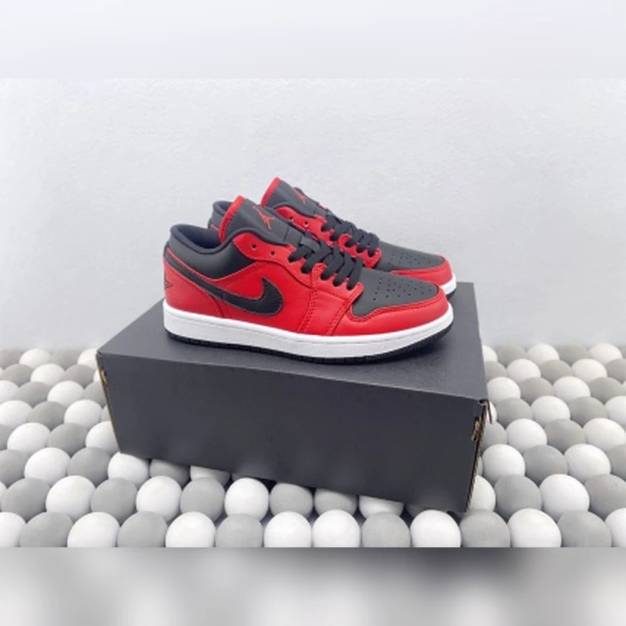 Jordan 1 Low Gym Red Black White