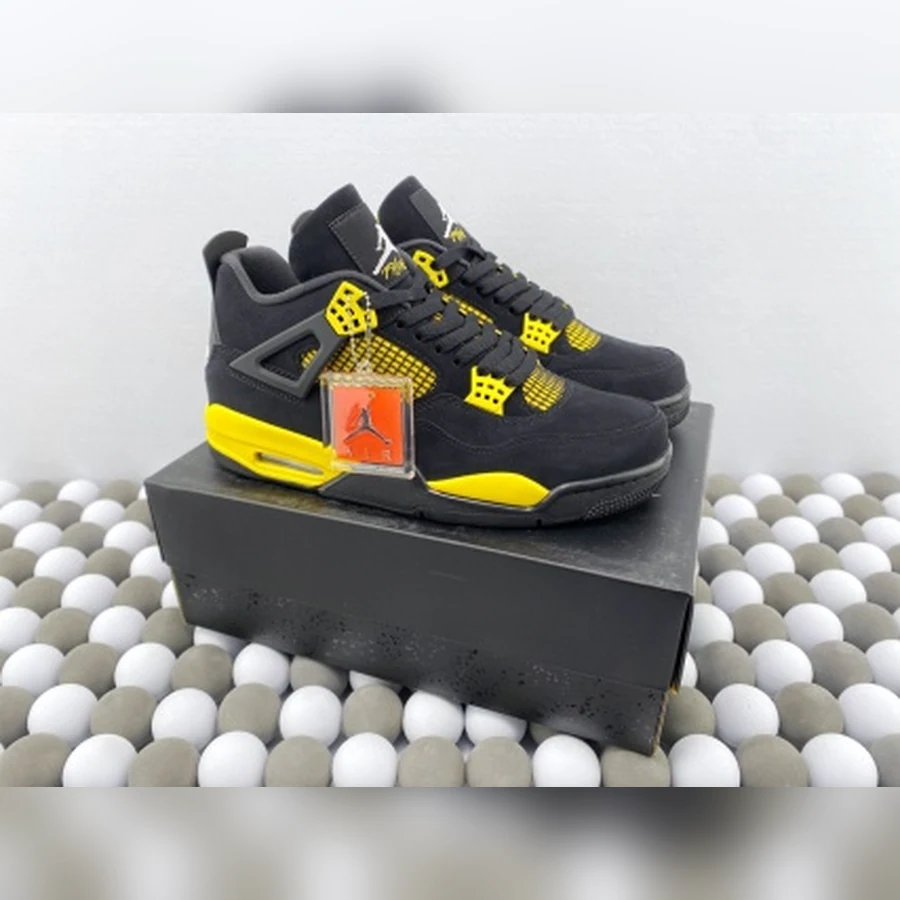 Jordan 4 Black Yellow