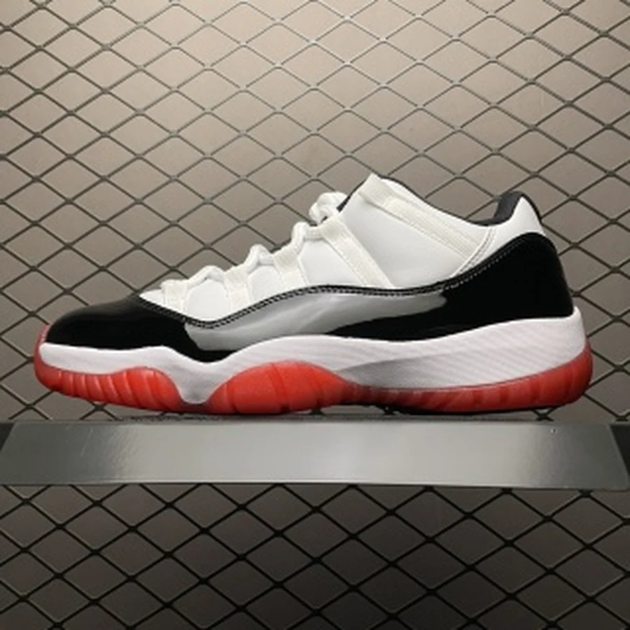 Jordan 11 White Black Red
