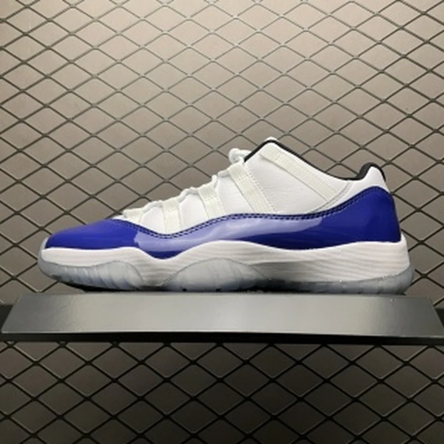 Jordan 11 White Blue