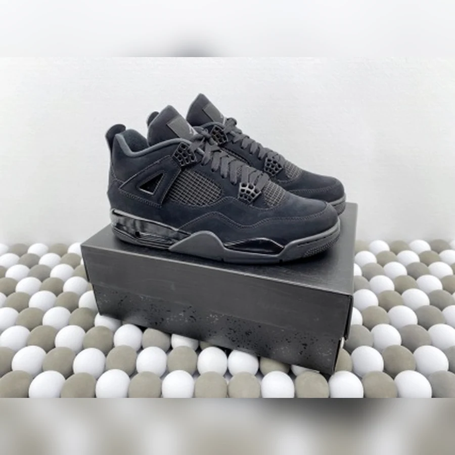 Jordan 4 Black