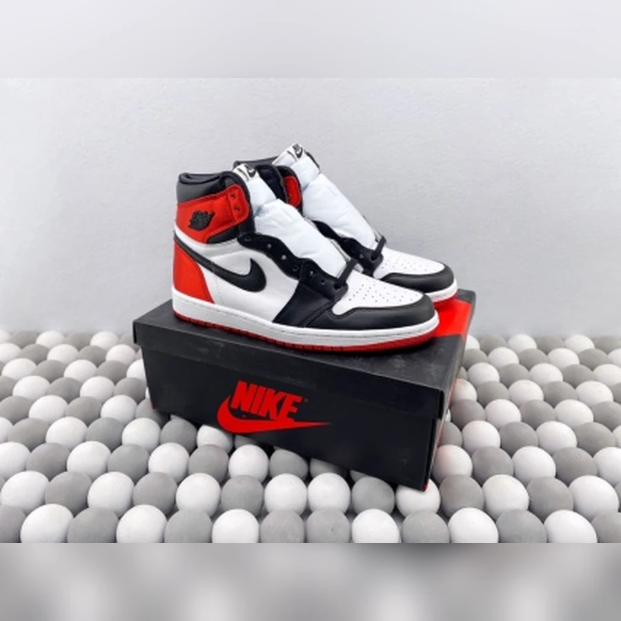 Jordan 1 High Black White Red