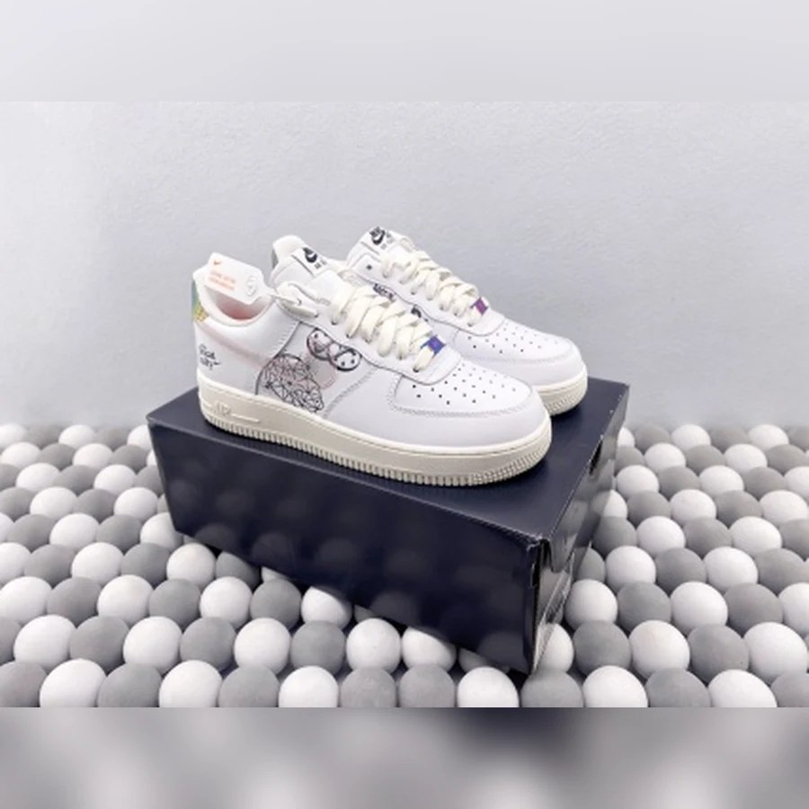 Nike Air Force 1 White Graphic